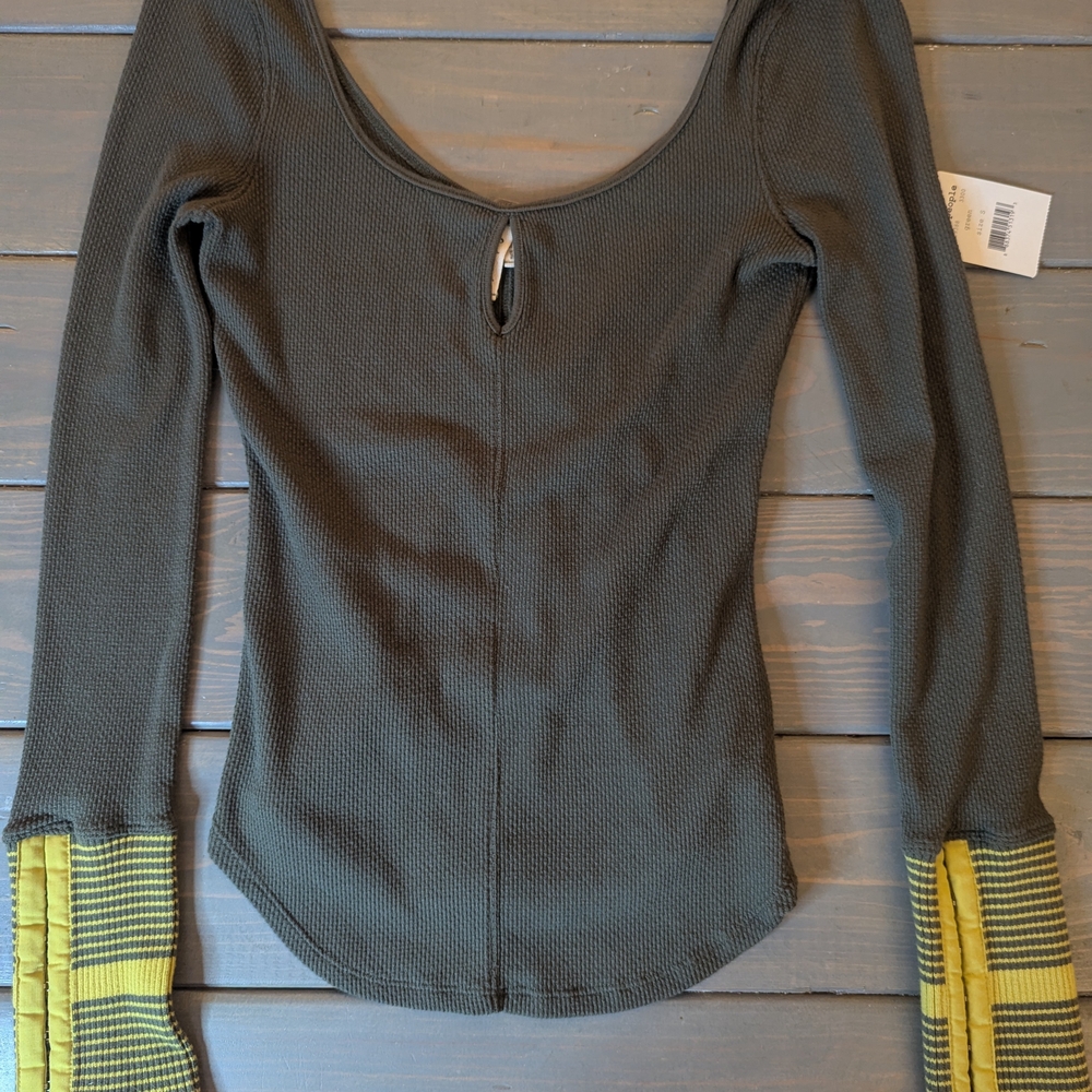 NWT Free People We The Free Green Thermal Top Size S